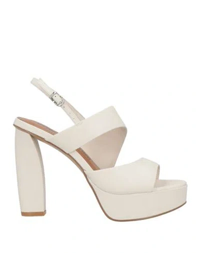 Luciano Barachini Woman Sandals Ivory Size 8 Leather In White