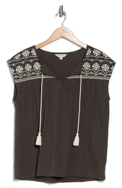 Lucky Brand Embroidered Cotton Split Neck Top In Raven
