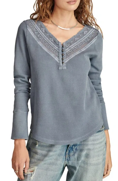 Lucky Brand Embroidered Mesh Henley In Stonewash