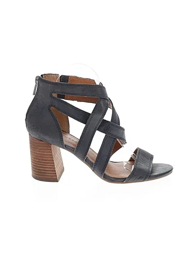Pre-owned Lucky Brand Sandals In Gray
