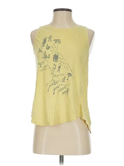 Pre-owned Lucky Brand Sleeveless T-shirt In Yellow