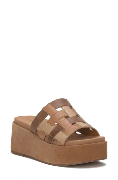 Lucky Brand Ulrich Platform Sandal In Dusty Sand Suede