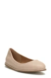 Lucky Brand Wimmie Flat In Smoke