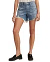 LUCKY BRAND WOMEN'S LUCKY LEGEND '90S MIDI DENIM SHORTS