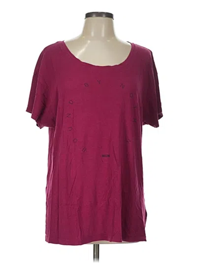 Pre-owned Lucy Short Sleeve T-shirt In Burgundy