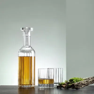 Luigi Bormioli Bach 23.75 Oz. Decanter With Airtight Stopper (1 Piece) In Clear