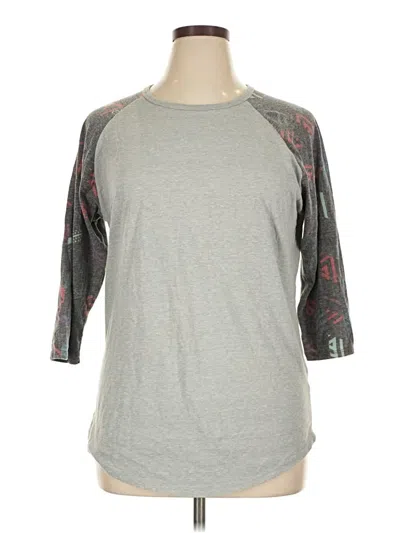 Pre-owned Lularoe 3/4 Sleeve Top Gray Crew Neck Tops