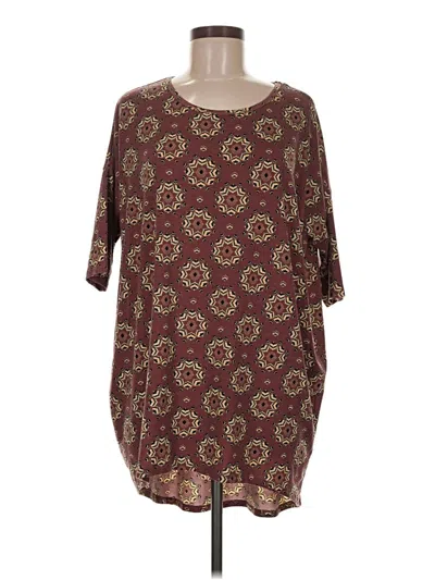 Pre-owned Lularoe 3/4 Sleeve T-shirt In Burgundy