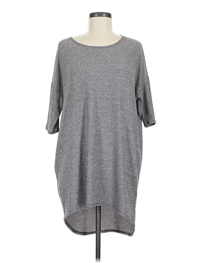 Pre-owned Lularoe 3/4 Sleeve T-shirt In Gray