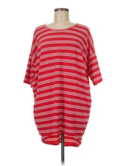 Pre-owned Lularoe 3/4 Sleeve T-shirt In Red