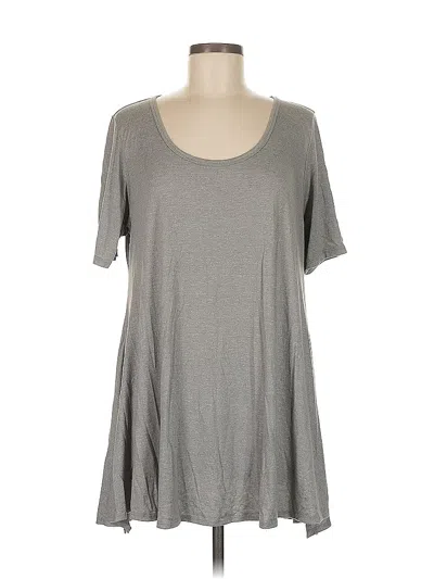 Pre-owned Lularoe Short Sleeve T-shirt In Gray