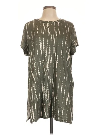Pre-owned Lularoe Short Sleeve T-shirt In Green