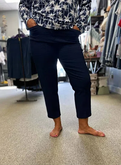 Lulu-b Beachtime Capri Pants In Navy In Black