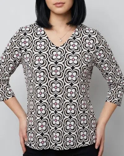 Lulu-b 3/4 Sleeve V-neck Top In Multicolor In Black