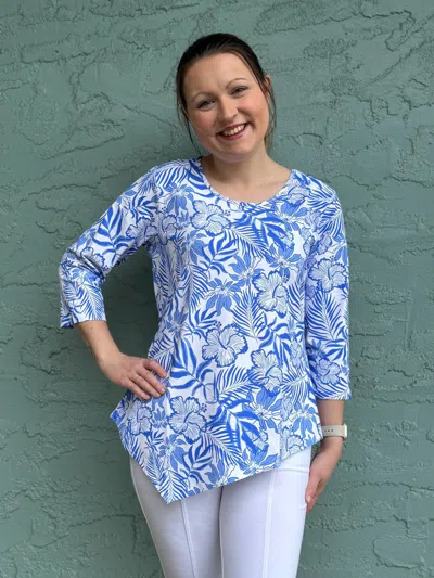 Lulu-b Asymmetrical Scoopneck Top In Blue/white