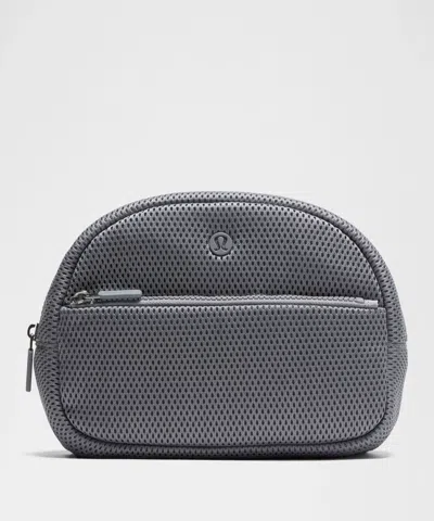 Lululemon - City Essentials Pouch 4l  - Solar Grey