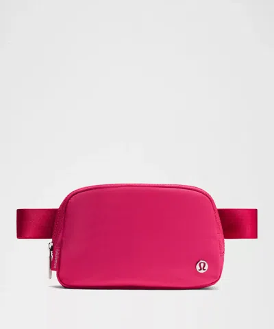 Lululemon - Everywhere Belt Bag 1l - Pink/raspberry Coulis