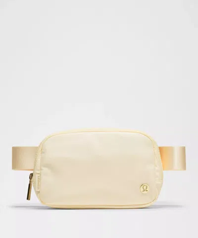 Lululemon - Everywhere Belt Bag With Long Strap 1l - Yellow/butter Cream