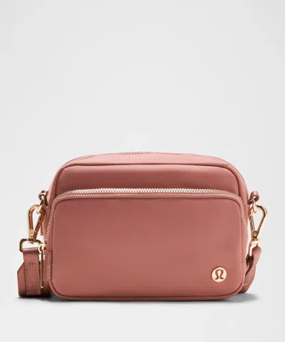 Lululemon - Everywhere Crossbody Bag 2l  - Pink/spiced Chai/rose Gold