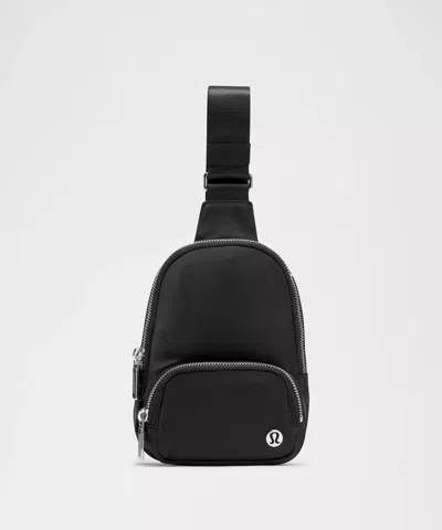 Lululemon Everywhere Small Sling Bag