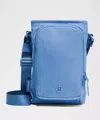 Lululemon - Water Bottle Crossbody With Front Pocket 2l - Blue/pool Party