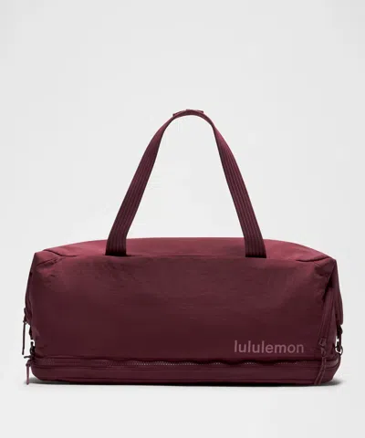 Lululemon 3-in-1 Gym Duffle Bag 30l