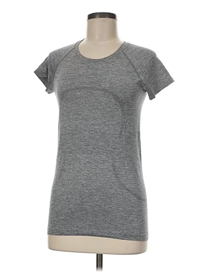 Pre-owned Lululemon Athletica Active T-shirt In Gray