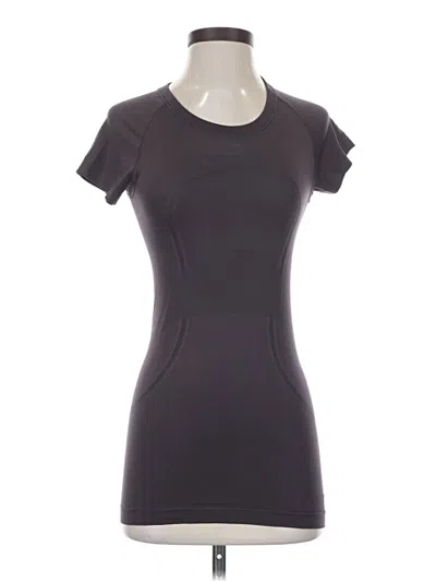 Pre-owned Lululemon Athletica Active T-shirt In Purple
