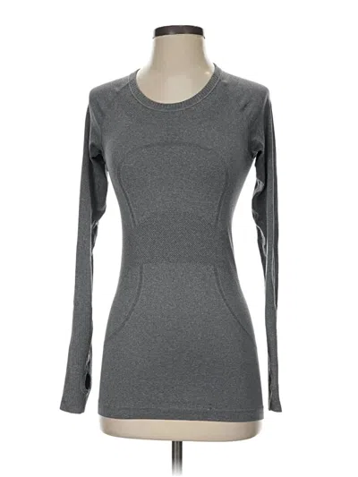 Pre-owned Lululemon Athletica Long Sleeve T-shirt In Gray