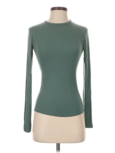 Pre-owned Lululemon Athletica Long Sleeve T-shirt In Green