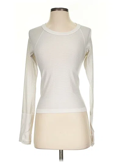 Pre-owned Lululemon Athletica Long Sleeve T-shirt In Ivory