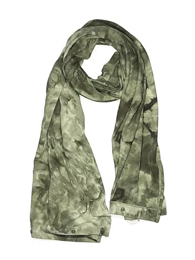 Pre-owned Lululemon Athletica Scarf In Green
