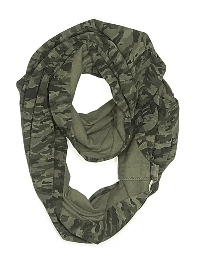 Pre-owned Lululemon Athletica Scarf In Green