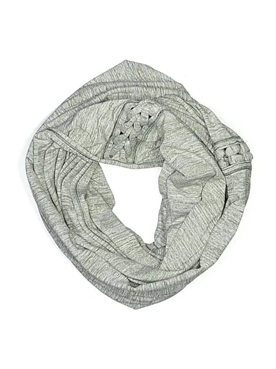 Pre-owned Lululemon Athletica Scarf In Green