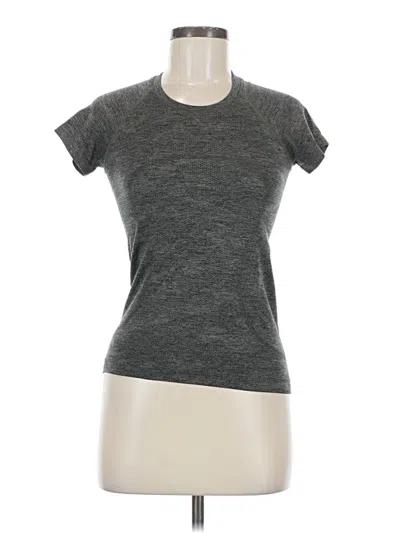 Pre-owned Lululemon Athletica Short Sleeve T-shirt In Gray
