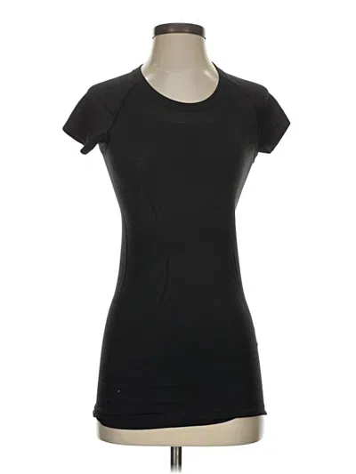 Pre-owned Lululemon Athletica Short Sleeve T-shirt In Black