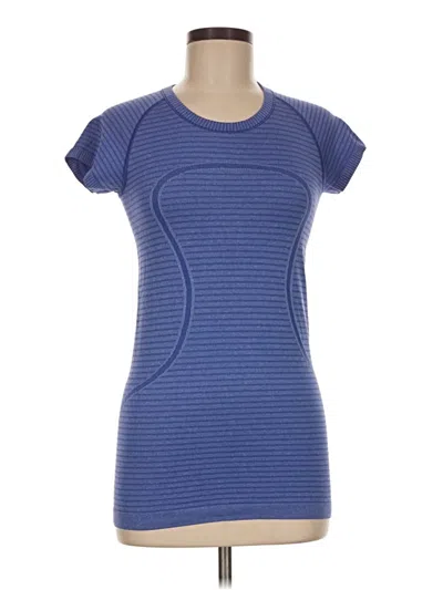 Pre-owned Lululemon Athletica Short Sleeve T-shirt In Blue