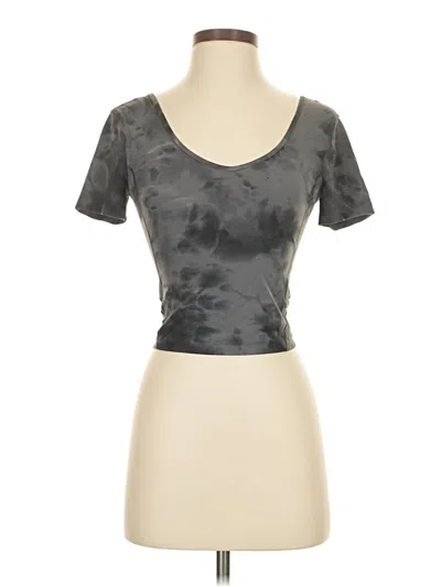 Pre-owned Lululemon Athletica Short Sleeve T-shirt In Gray
