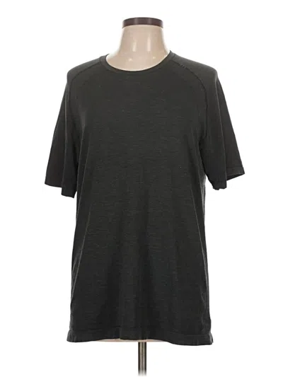 Pre-owned Lululemon Athletica Short Sleeve T-shirt In Gray