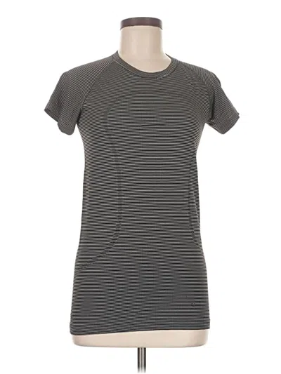 Pre-owned Lululemon Athletica Short Sleeve T-shirt In Gray