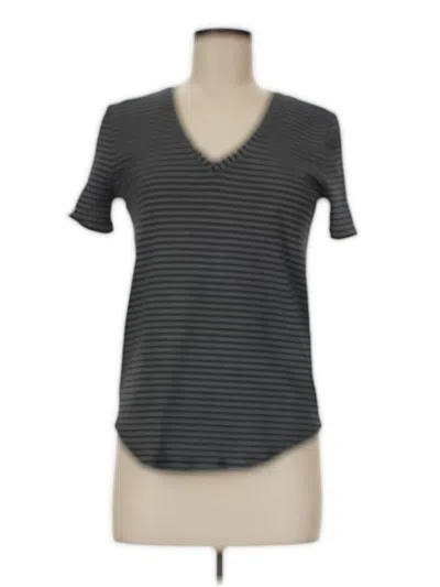 Pre-owned Lululemon Athletica Short Sleeve T-shirt In Gray