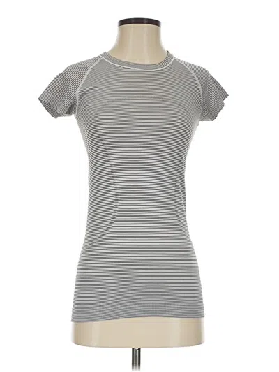 Pre-owned Lululemon Athletica Short Sleeve T-shirt In Gray