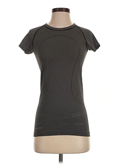Pre-owned Lululemon Athletica Short Sleeve T-shirt In Gray