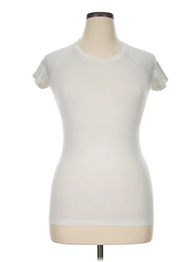 Pre-owned Lululemon Athletica Short Sleeve T-shirt In Ivory