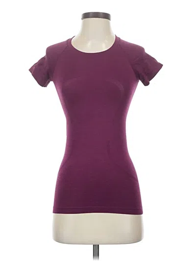 Pre-owned Lululemon Athletica Short Sleeve T-shirt In Purple