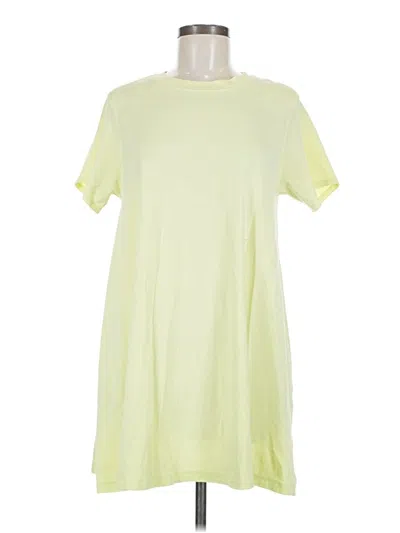 Pre-owned Lululemon Athletica Short Sleeve T-shirt In Yellow