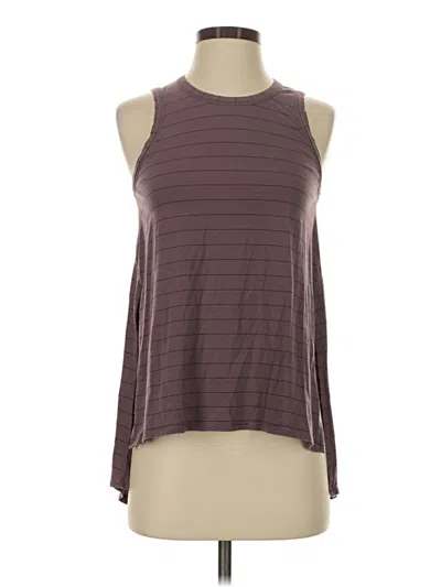 Pre-owned Lululemon Athletica Sleeveless T-shirt In Burgundy
