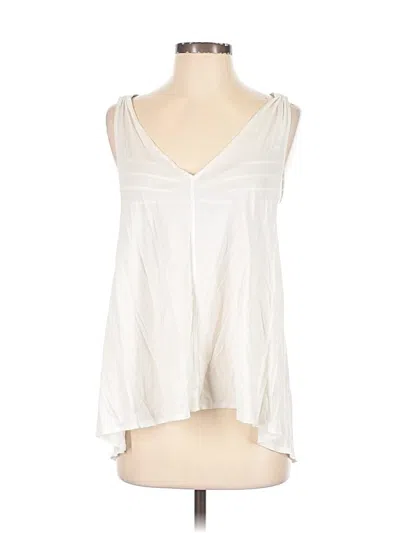 Pre-owned Lululemon Athletica Sleeveless T-shirt In Ivory