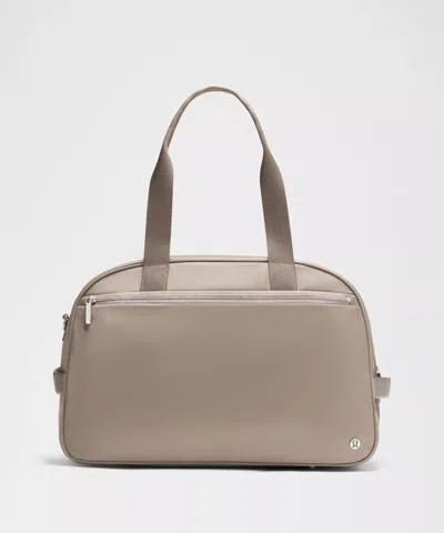 Lululemon City Essentials Duffle Bag 28l