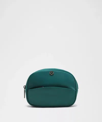 Lululemon City Essentials Pouch